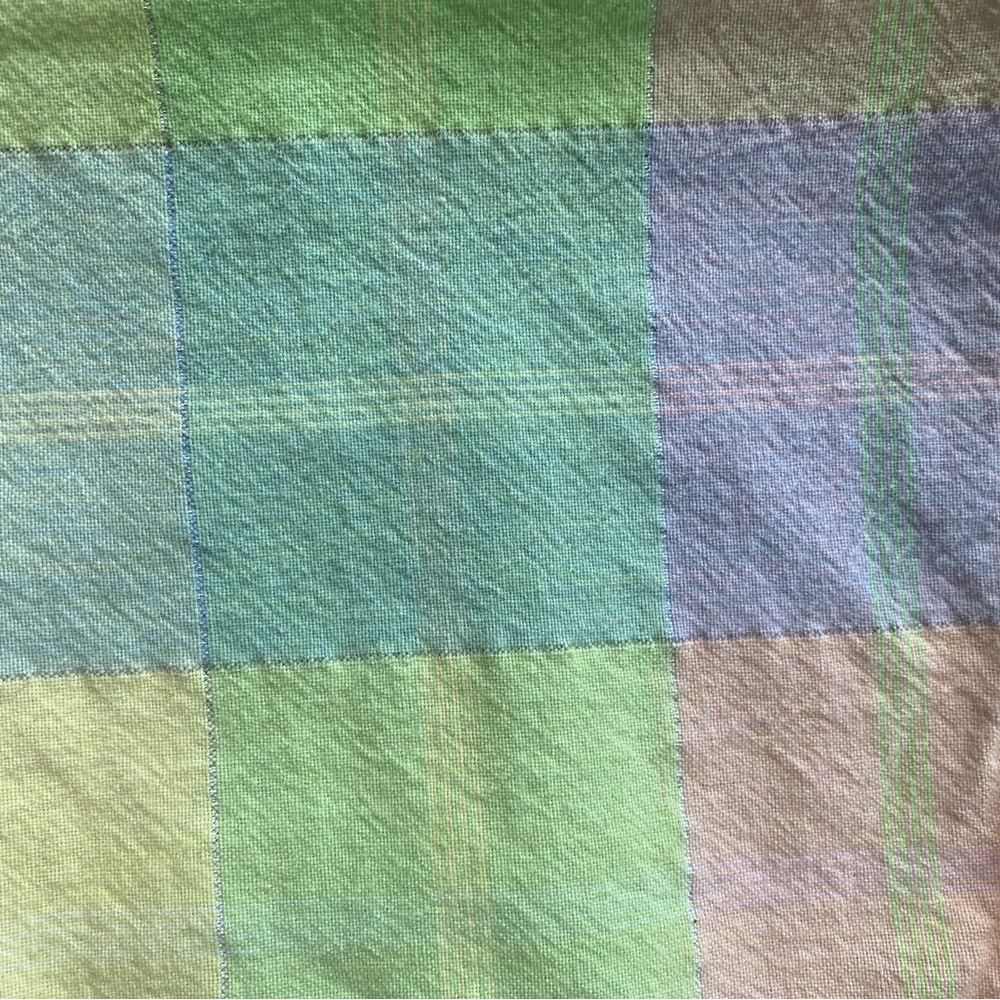 Vintage Round Pastel Plaid Tablecloth With 4 Napkins - Picture 3 of 4